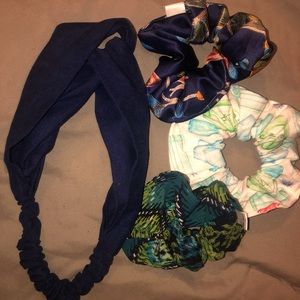 Blue toned hair accessories